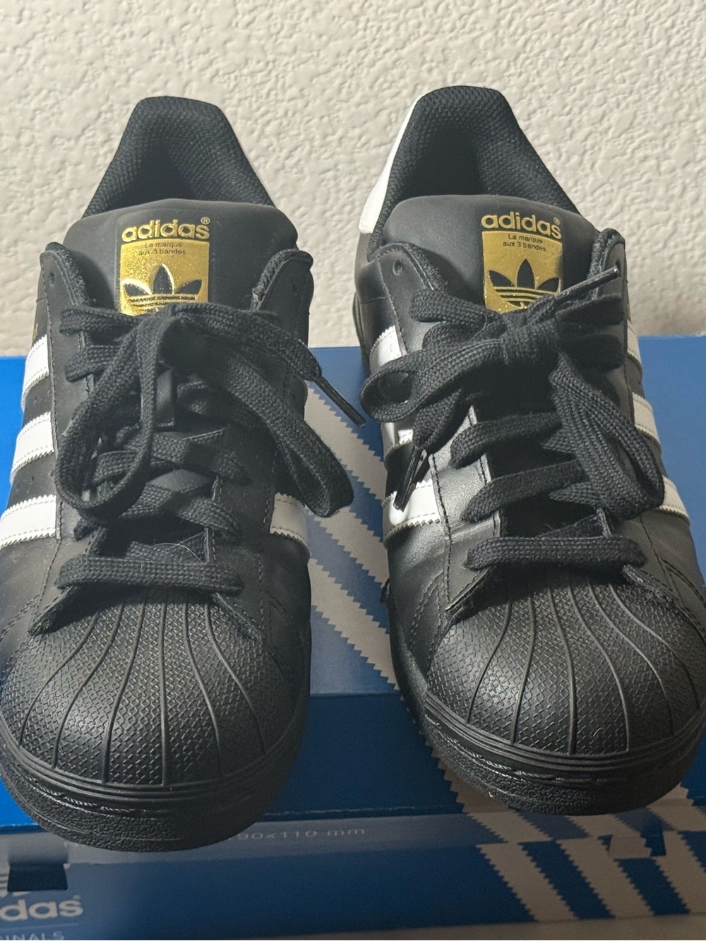 Adidas Superstar Unisex Sneakers with Gold Logo